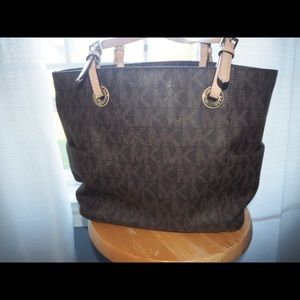Michael Kors Shoulder Bag